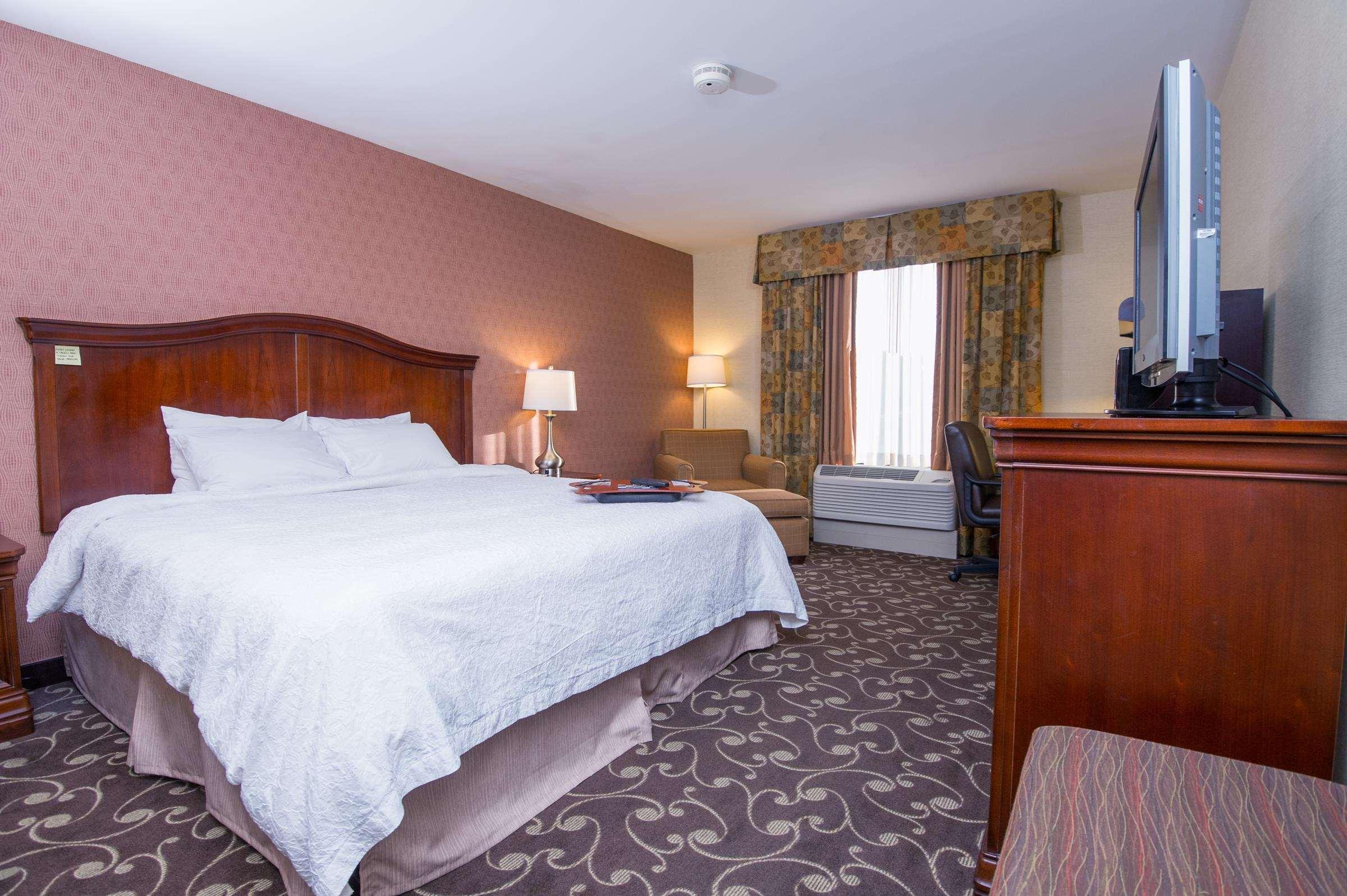 Hotel Hampton By Hilton Brattleboro Exterior foto