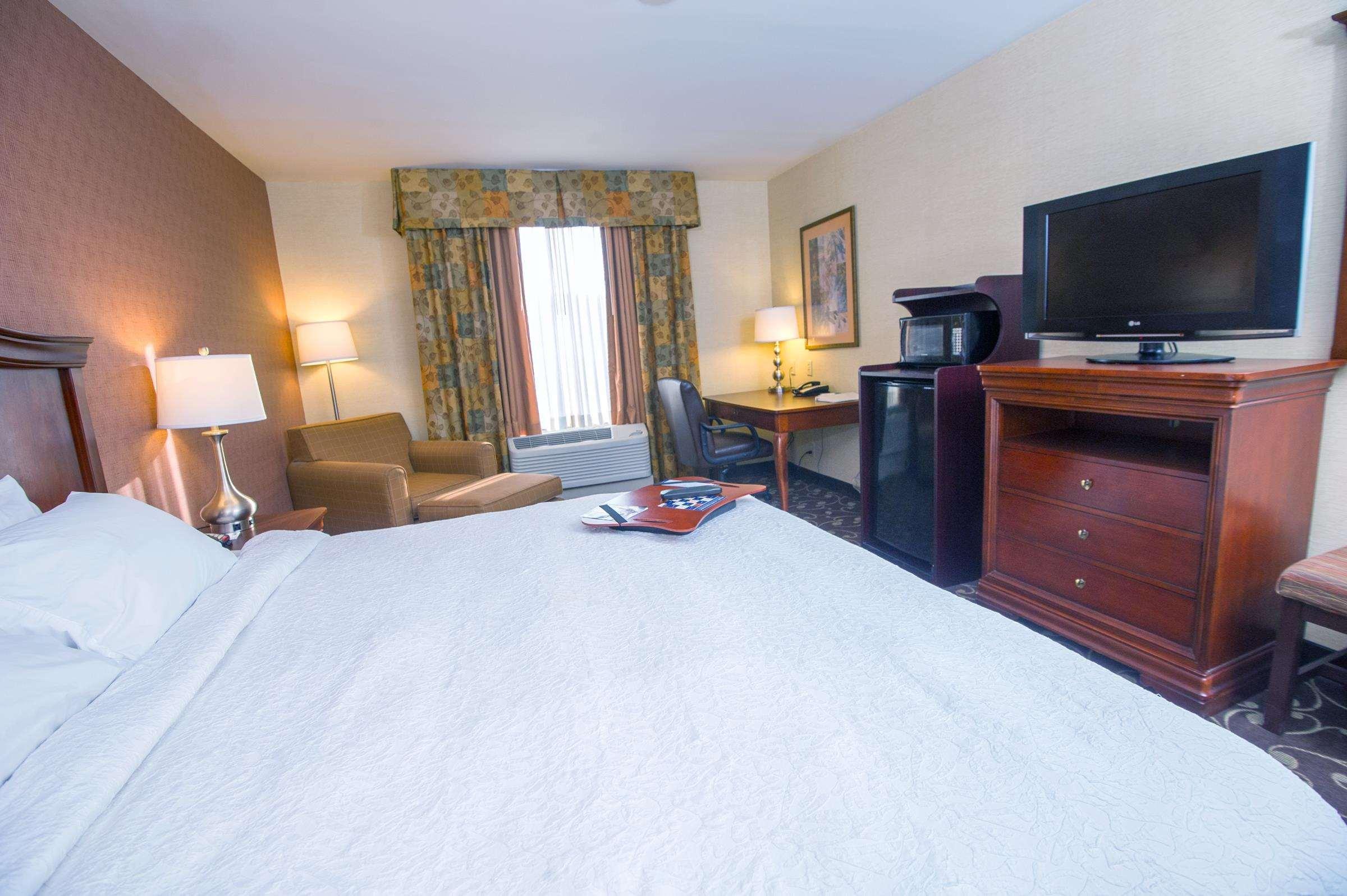 Hotel Hampton By Hilton Brattleboro Exterior foto